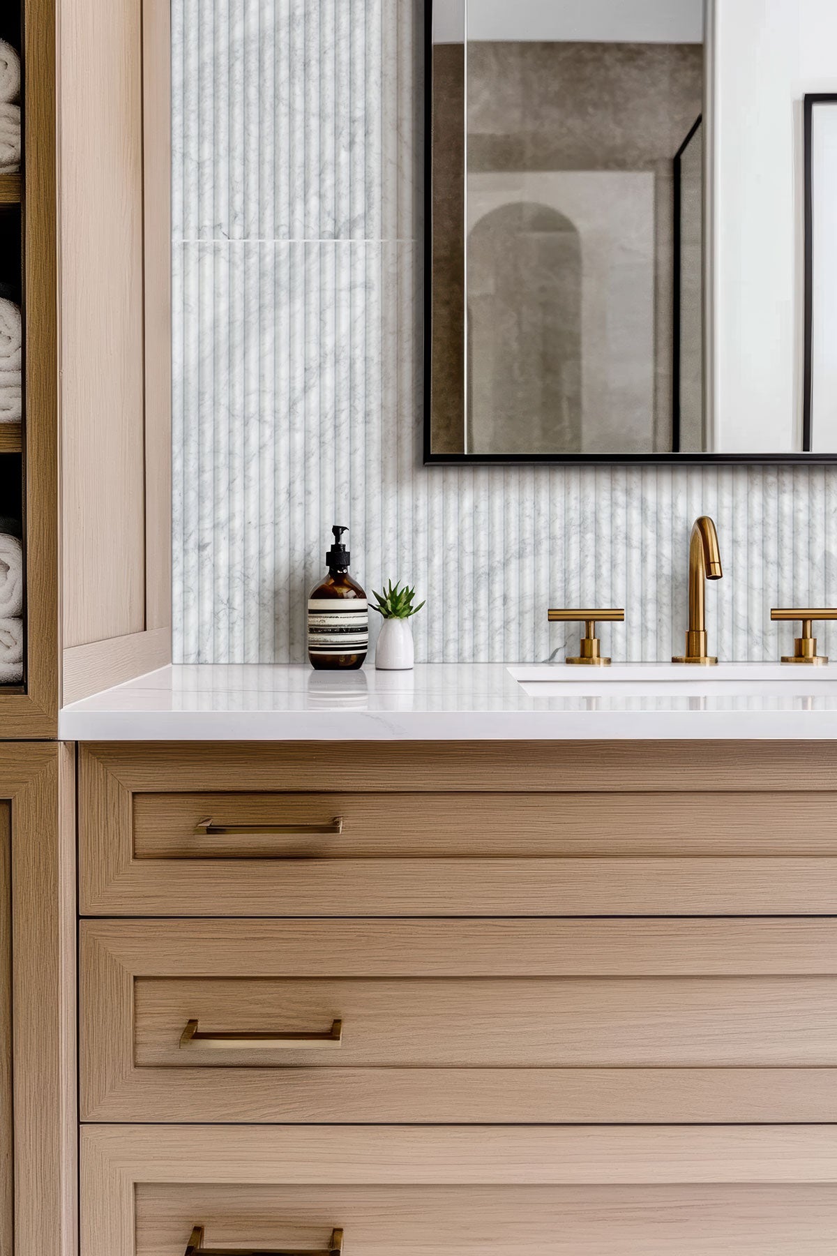 MSI Carrara White Milano Ribbo 12 x 24 Honed Marble tile (TCARWHT1224MR) – MSI room scene (bathroom)