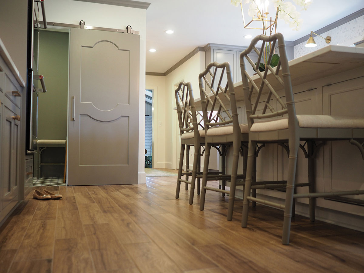 MSI Palmetto Cognac 6 x 36 Matte Porcelain tile (NPALCOG6X36) – MSI room scene