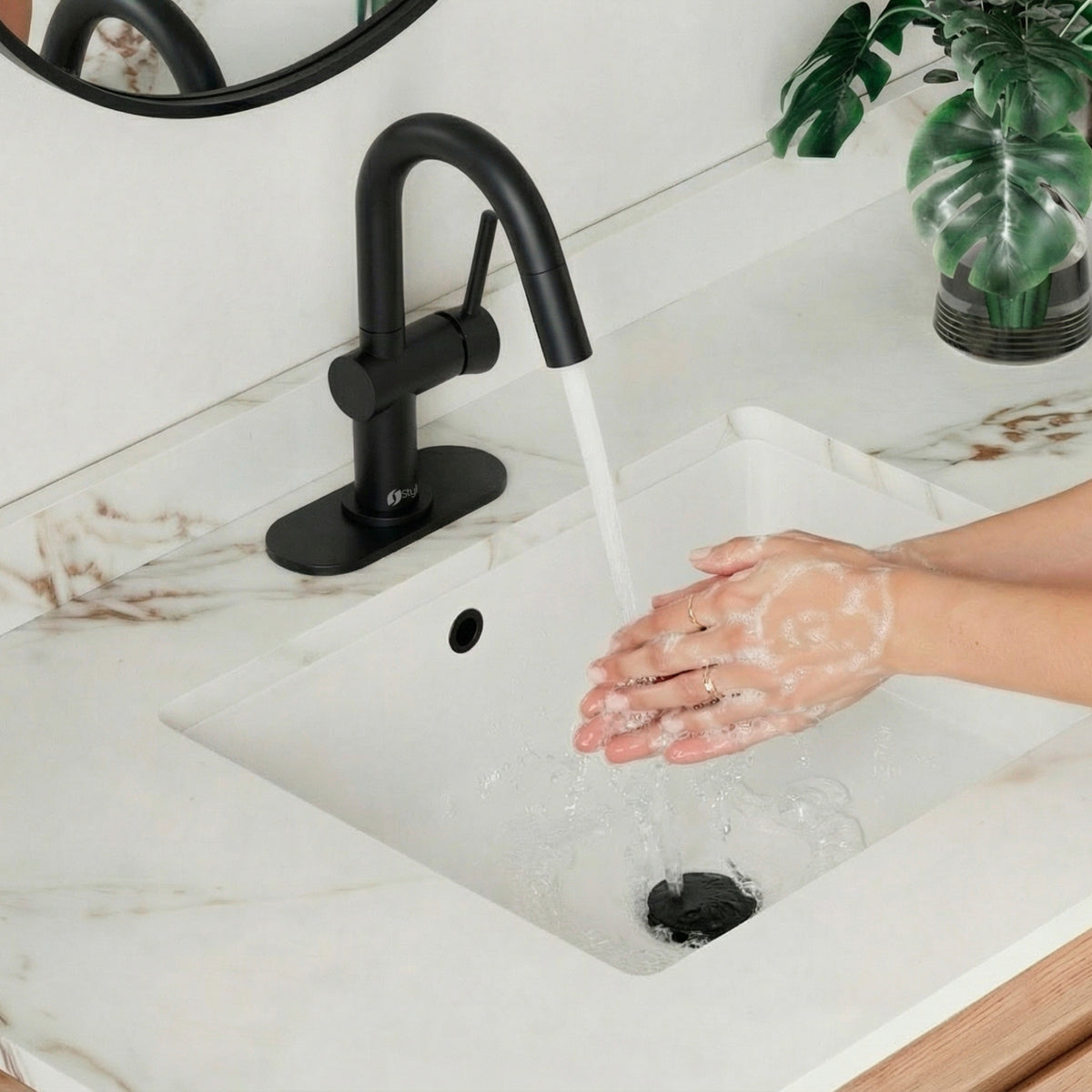 Stylish Aleen Bathroom Faucet Single Handle Matte Black B-114N