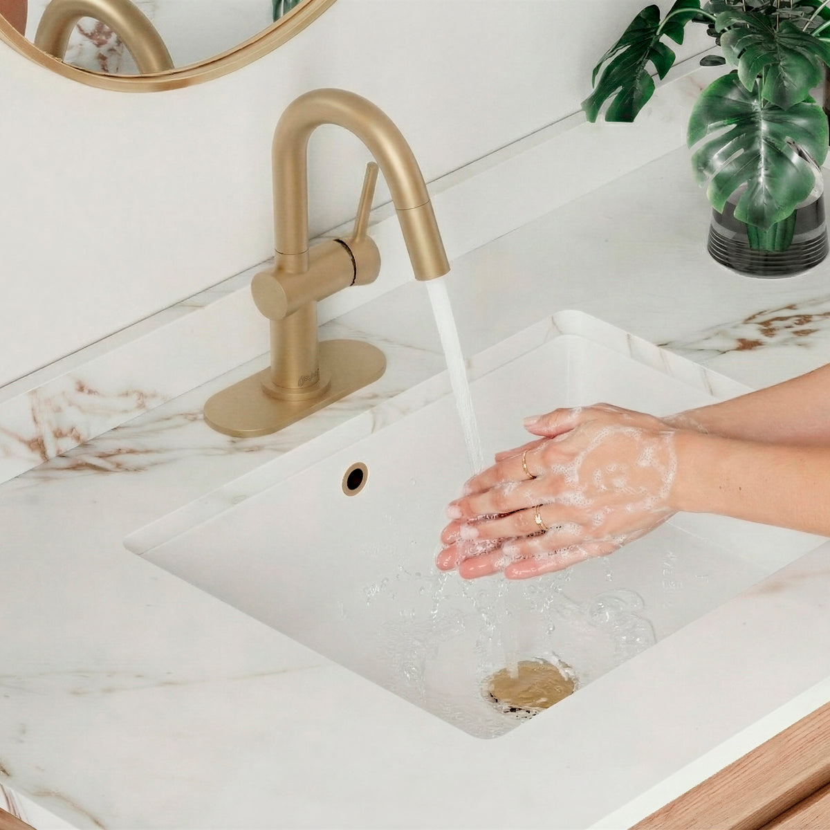 Stylish Aleen Bathroom Faucet Single Handle Brushed Gold B-114G