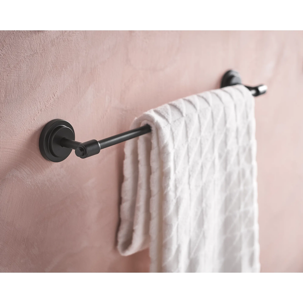 Moen Iso 18" Towel Bar DN0718 in Matte Black (DN0718BL) - view 5