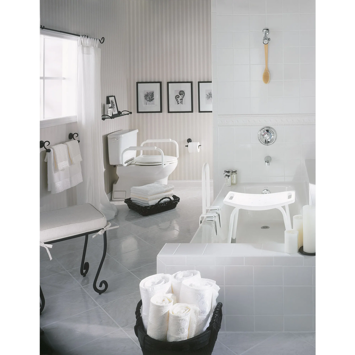 Moen Home Care Toilet Safety Bar DN7015 in White (DN7015) - view 4