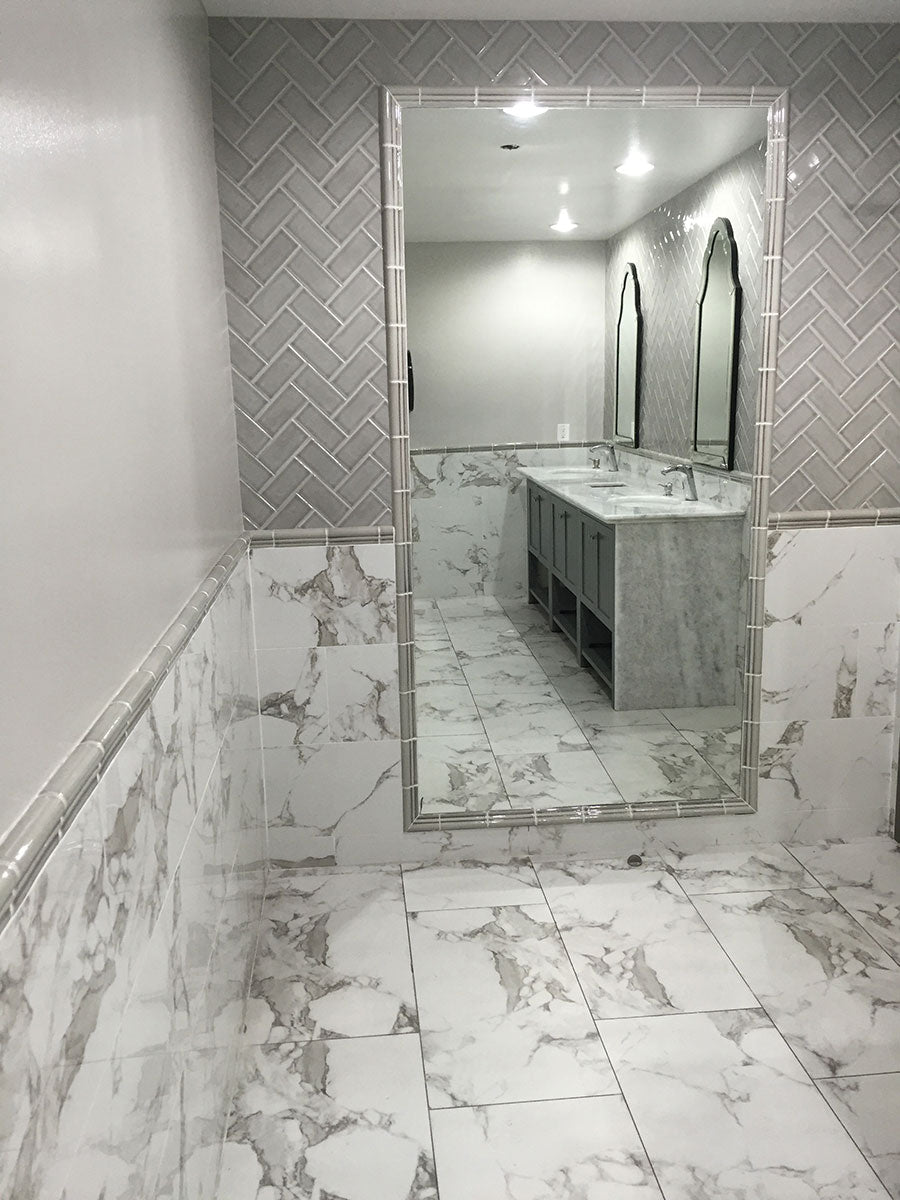 MSI Pietra Statuario 24 x 24 Polished Porcelain tile (NPIESTA2424P-N) – MSI room scene