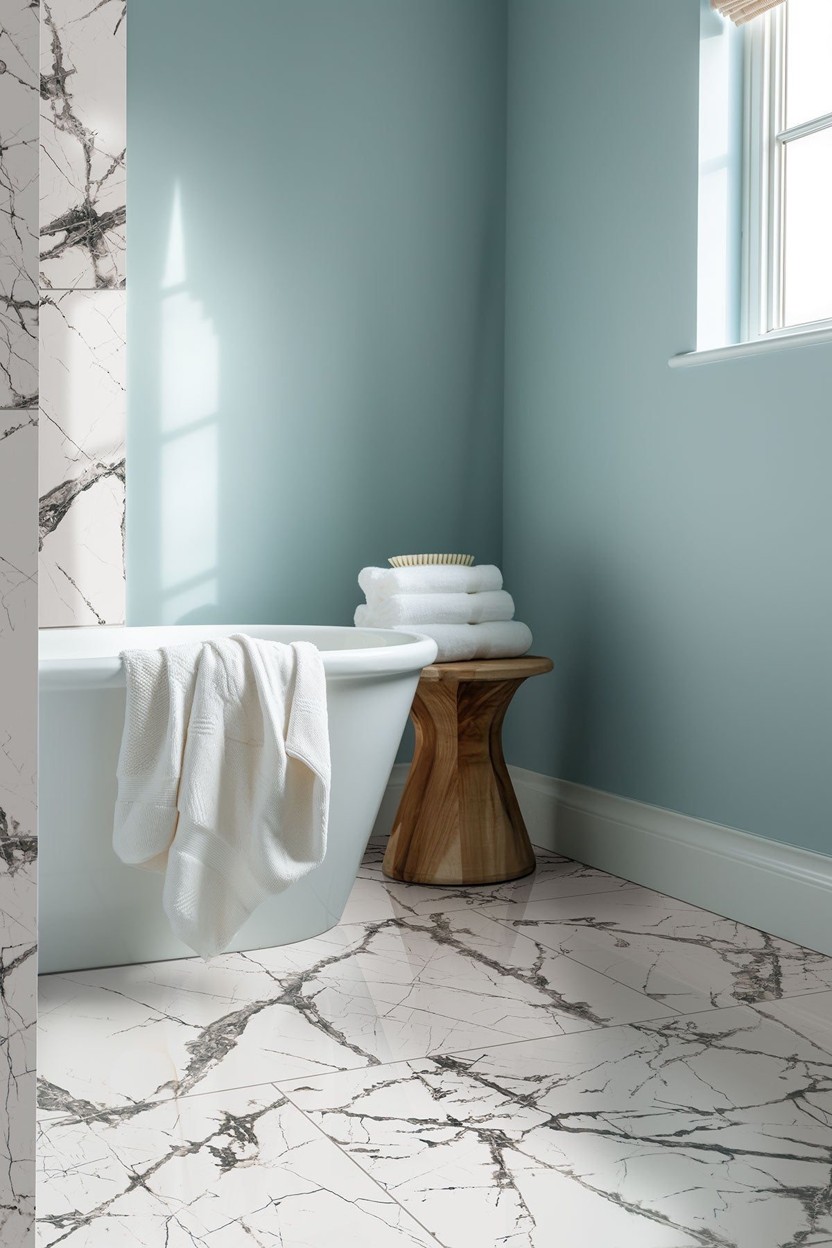 MSI Exotika Lux Iceberg 24 x 48 Polished Porcelain tile (NWGLUXICEWHI2448P) – MSI room scene (bathroom)