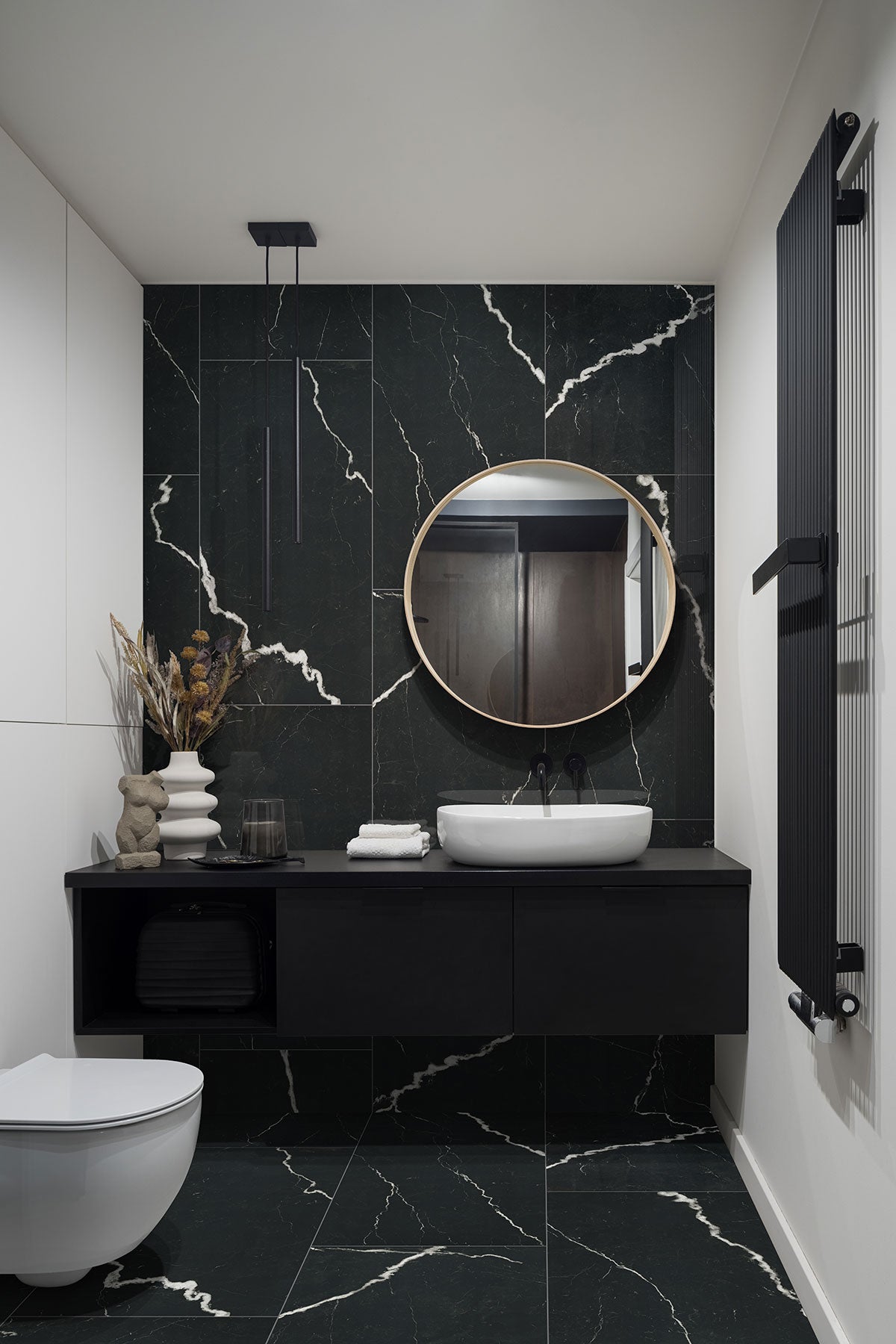 MSI Exotika Soho Noir 24 x 48 Polished Porcelain tile (NSOHNOI2448P) – MSI room scene
