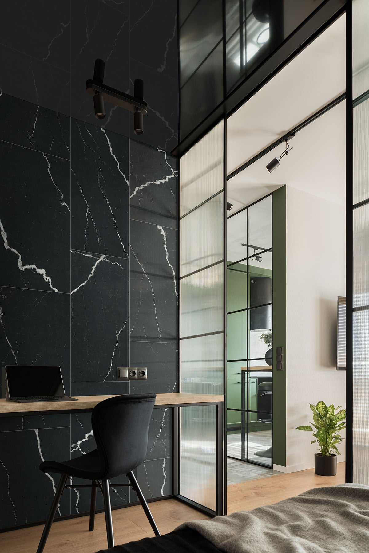 MSI Exotika Soho Noir 24 x 48 Polished Porcelain tile (NSOHNOI2448P) – MSI room scene