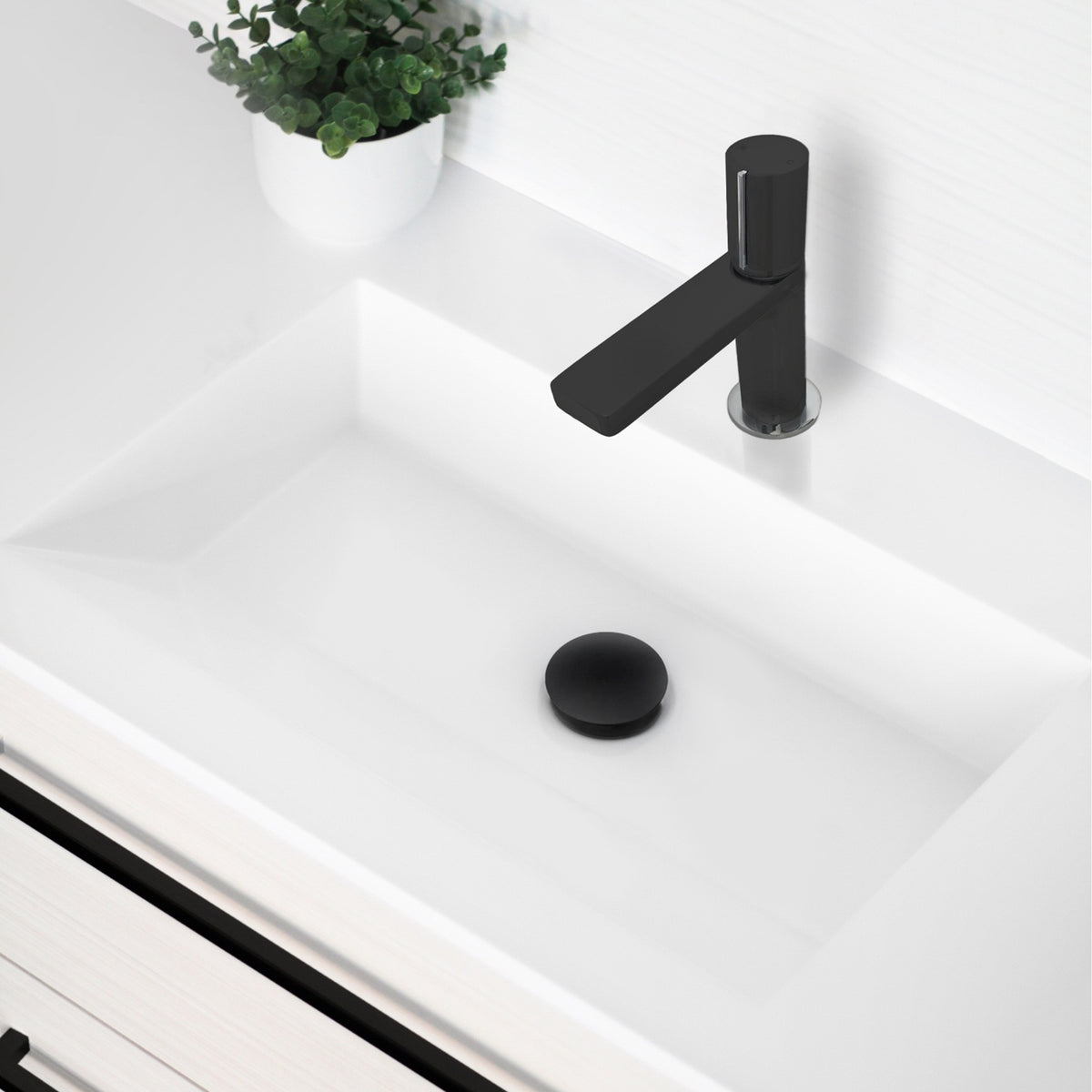 Stylish Riela Bathroom Faucet Single Handle Matte Black with Chrome B-104NC
