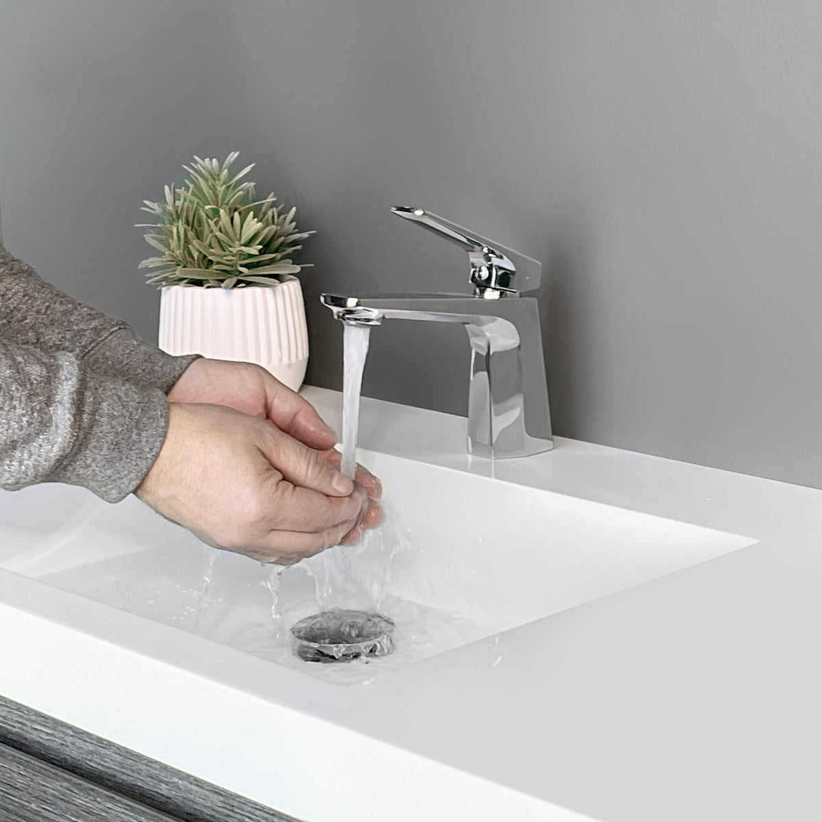 Stylish Luvia Single Handle Bathroom Faucet Polished Chrome B-111C