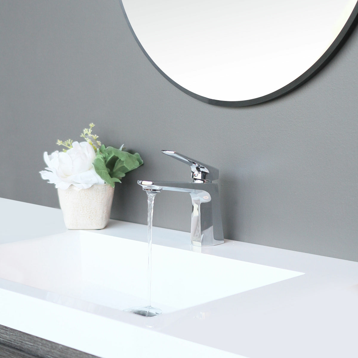 Stylish Luvia Single Handle Bathroom Faucet Polished Chrome B-111C