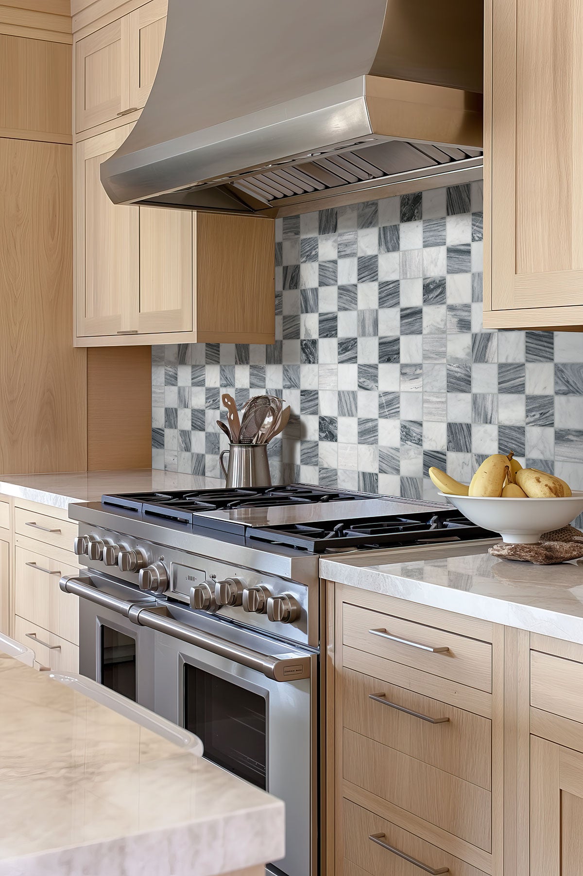MSI Firenze Blend 3 x 3 Polished Marble mosaic (SMOT-FIRBLE-3X3P10MM) – MSI room scene