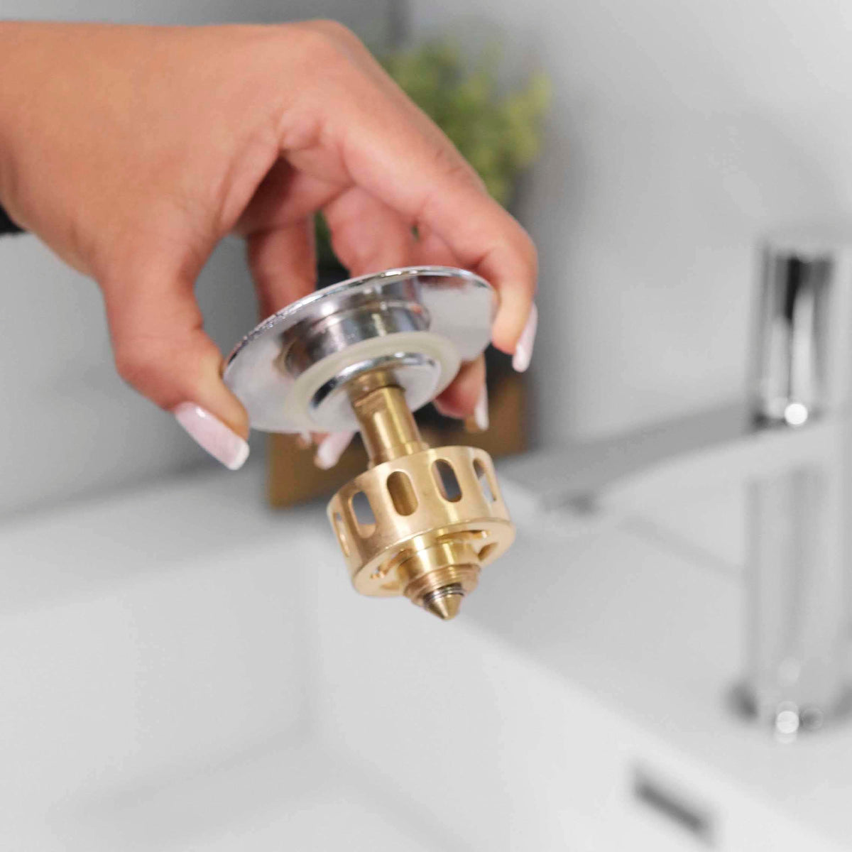 Stylish Pop-Up Bathroom Sink Drains Set with Overflow Polished Chrome D-701C2