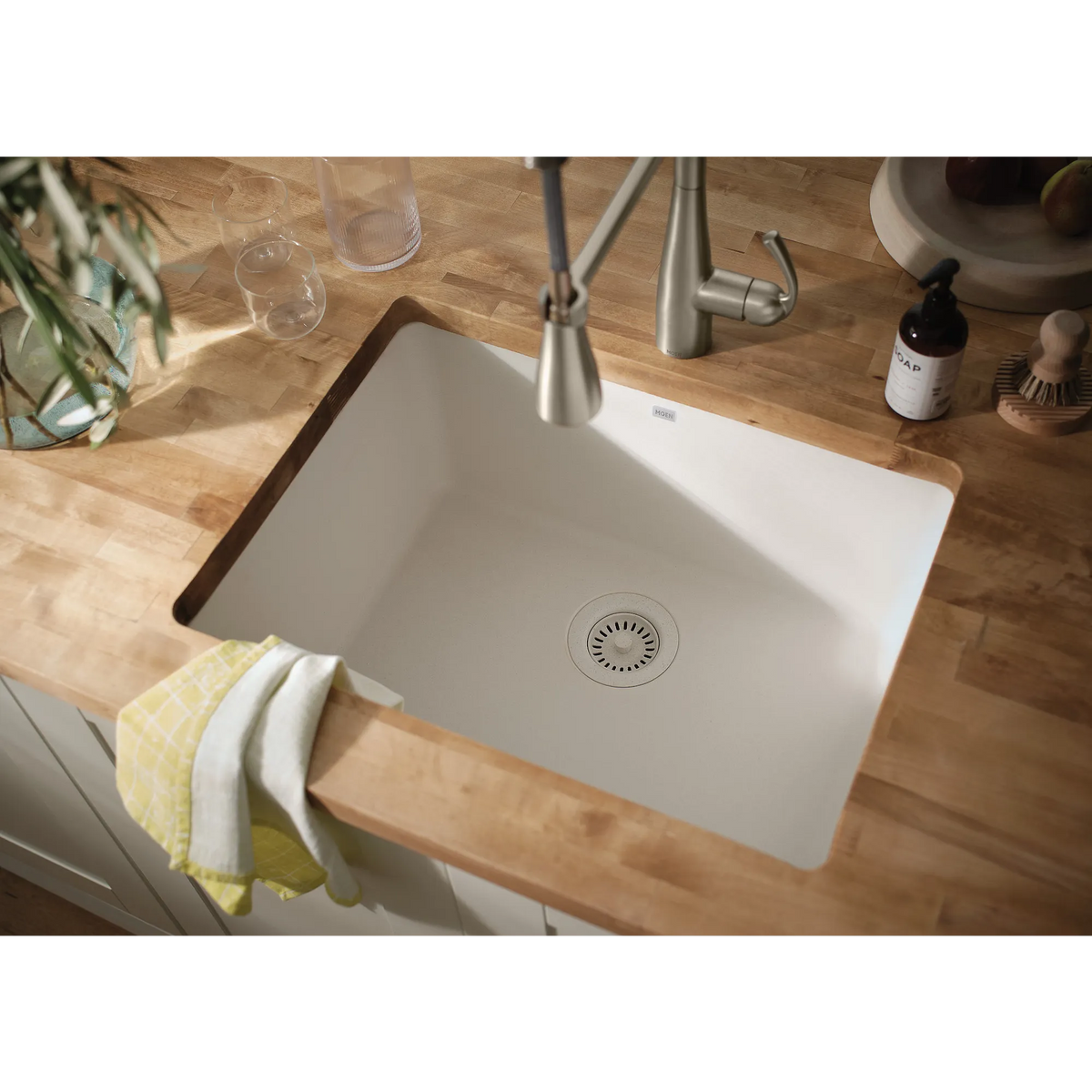 Moen Essie Single-Handle High-Arc Pre-Rinse Spring Pulldown Kitchen Faucet 87814 in Spot Resist Stainless (87814SRS) - view 8
