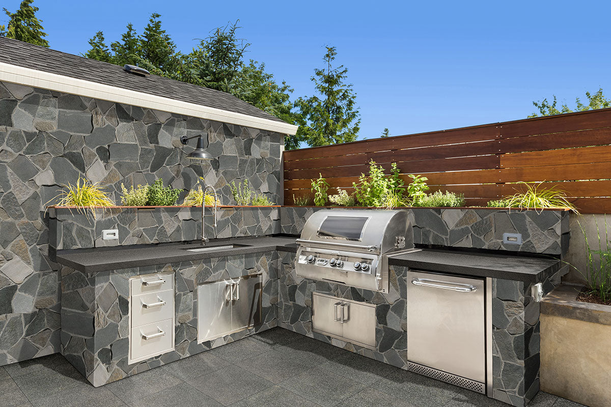 MSI Gray Mist Granite natural stone pavers 24 x 24 (LPAVGGRYMST2424FL)
