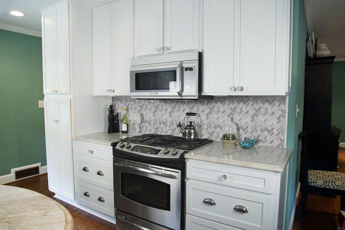 MSI Greecian White Herringbone Pattern Polished Marble mosaic (SMOT-GRE-HBP) – MSI room scene