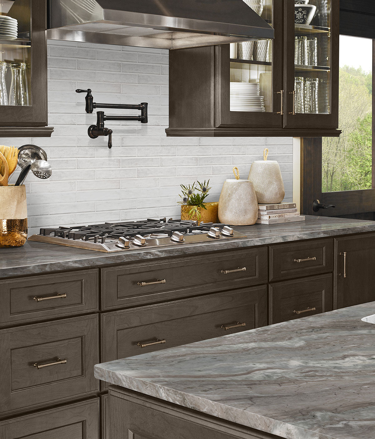 MSI Stella LA Perla 2 x 10 Glossy Porcelain tile (NSTELAPEA2X10G) – MSI room scene (kitchen)