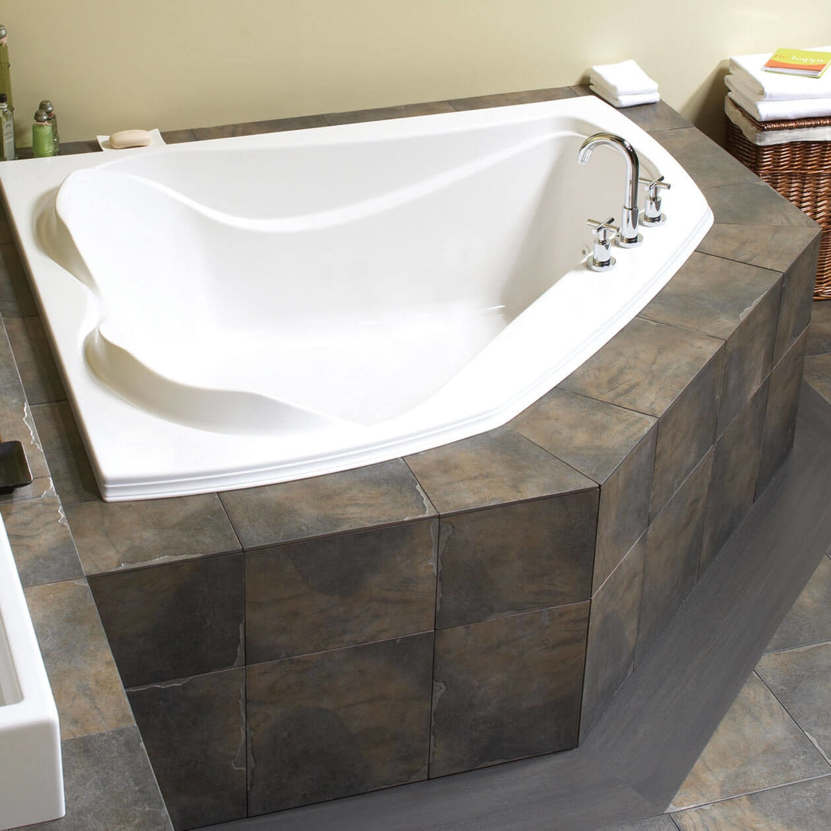 Maax Cocoon 6054 Acrylic Corner Center Drain 10 Microjets Bathtub in White