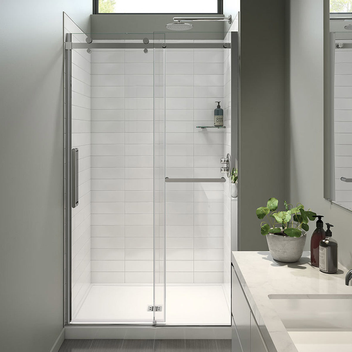 Maax Halo Pro 44 ½-47 x 78 ¾ in 8 mm Sliding Shower Door