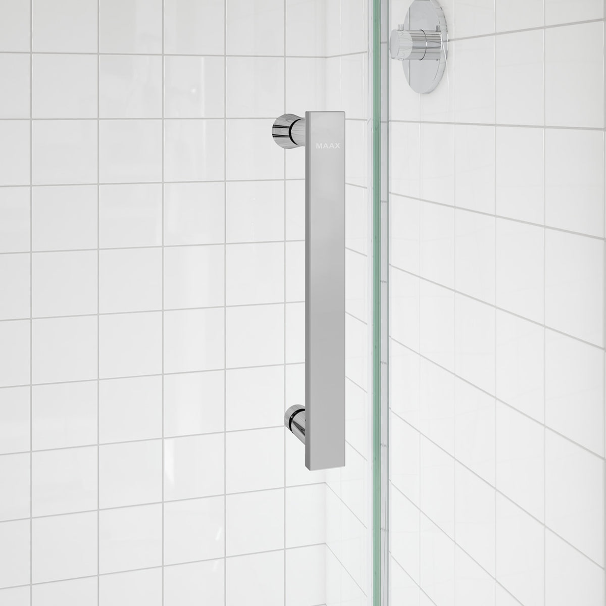 Maax Outback Round 36 x 36 x 75 5/8 in 8mm Sliding Shower Door for Corner Installation - image 4