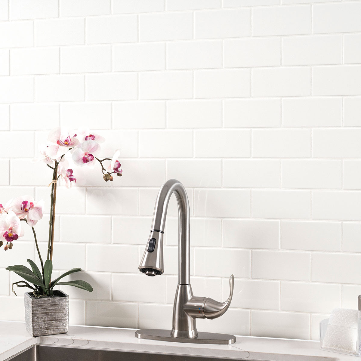 MSI Metro White 3 x 6 Glossy Porcelain tile (NMETWHI3X6G) – MSI room scene