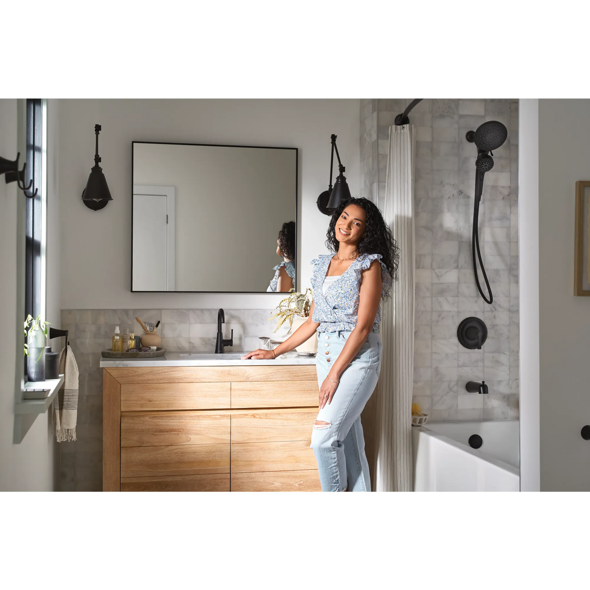 Moen Mikah Robe Hook Y0703 in Matte Black (Y0703BL) - view 6