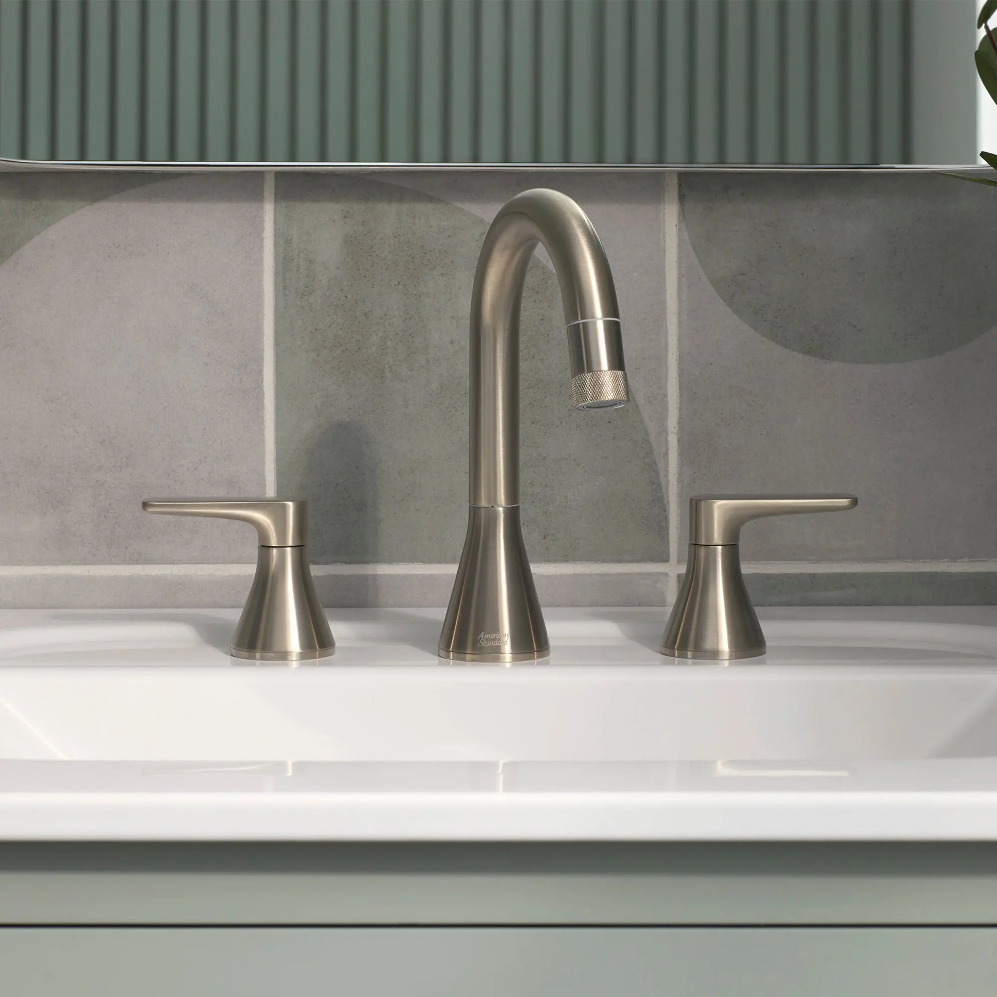 American Standard Millennial 8" Widespread Pull-Out 1.2 gpm/4.5 L/min with Push Drain 7061821.295 - Plumbing Market