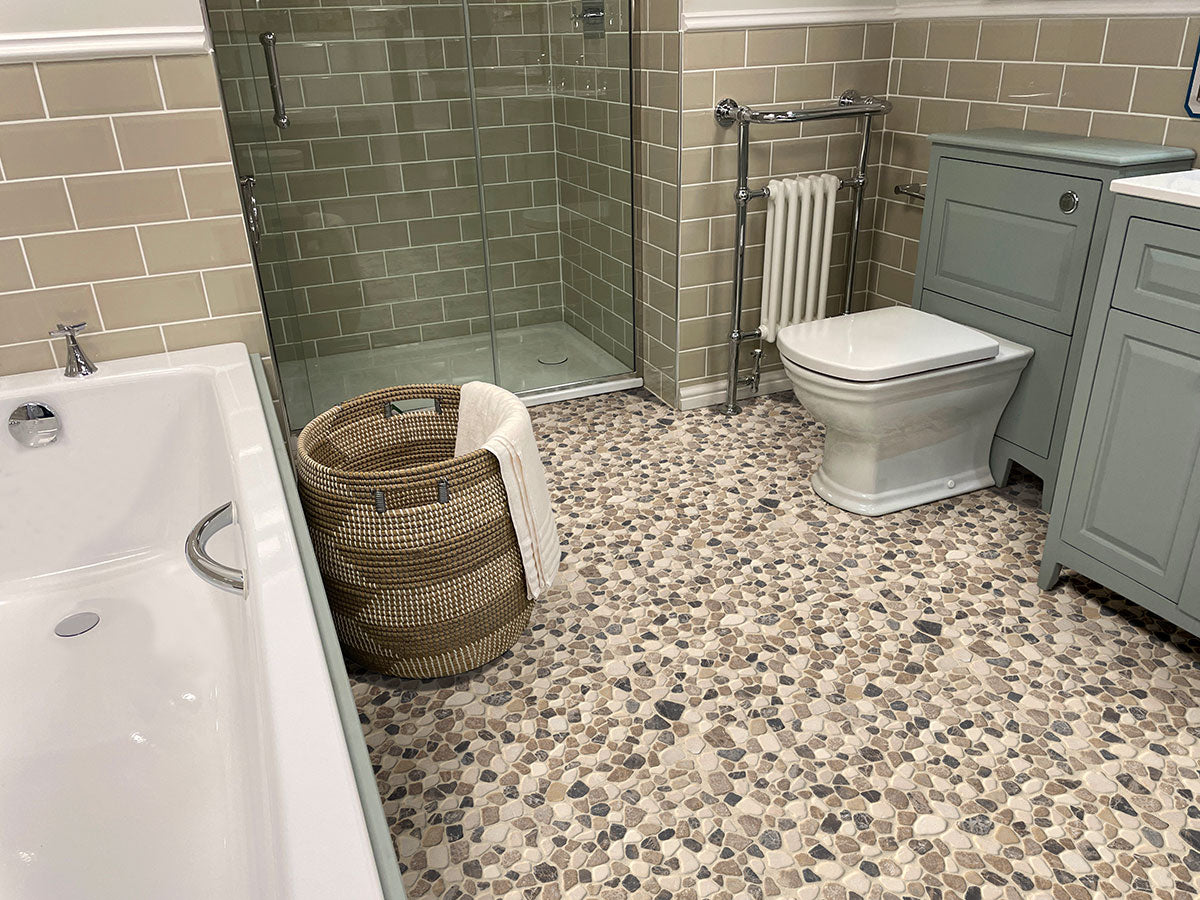 MSI Mix Marble Pebbles Tumbled Marble mosaic (SMOT-PEB-MIXMAR) – MSI room scene (bathroom)