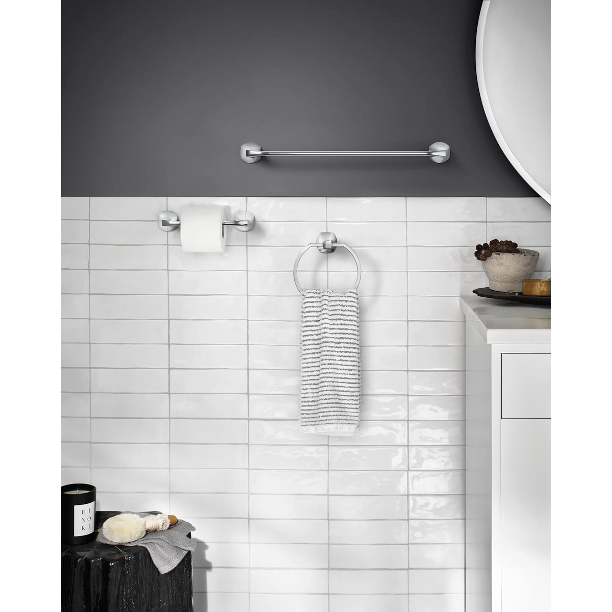 Moen Lindor 3 Pc Kit: Pivoting Paper Holder, Towel Bar and Towel Ring MY8793 in Chrome (MY8793CH) - view 4