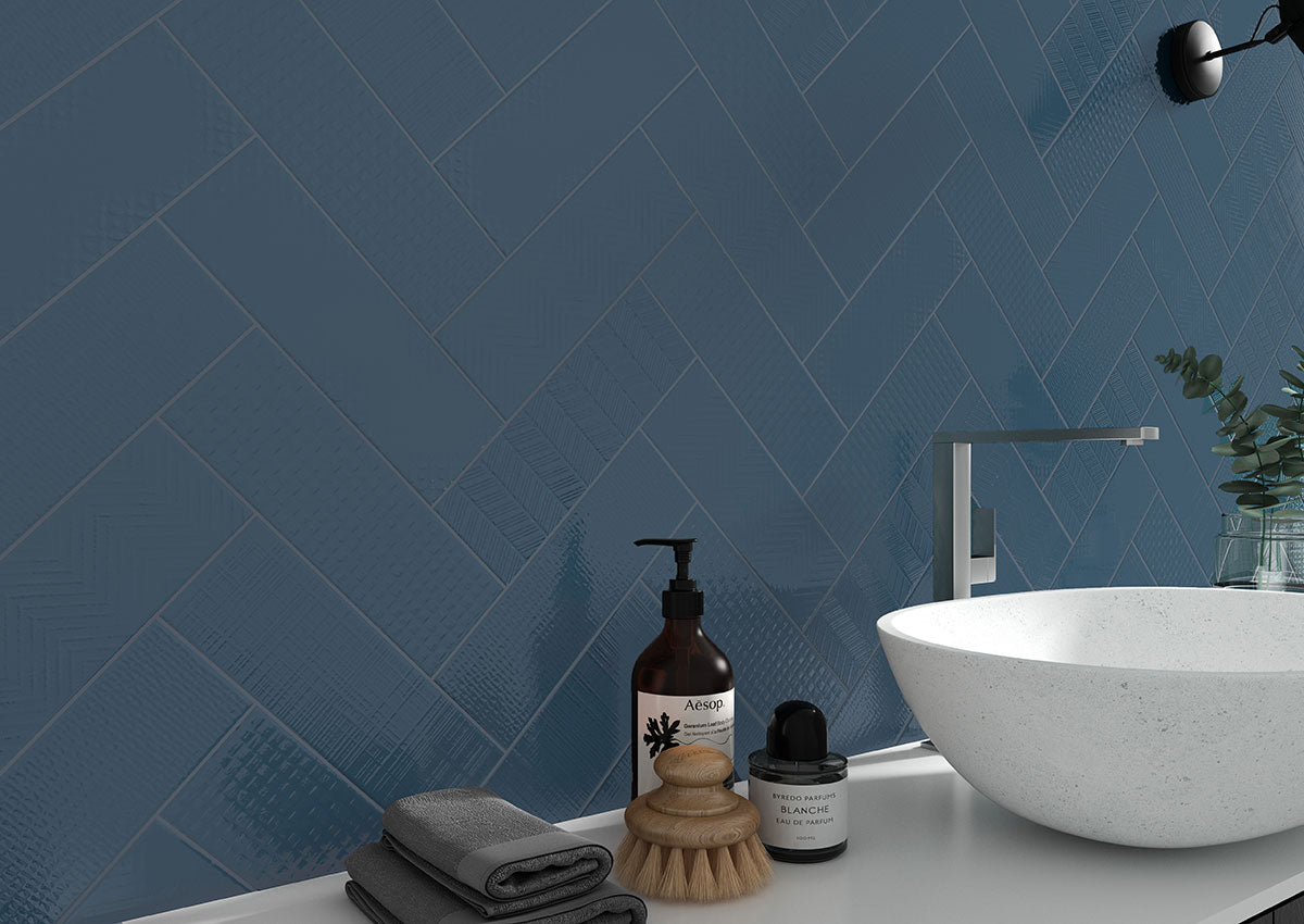 MSI Urbano Navy 4 x 12 Glossy Ceramic tile (NURBNAVMIX4X12) – MSI room scene