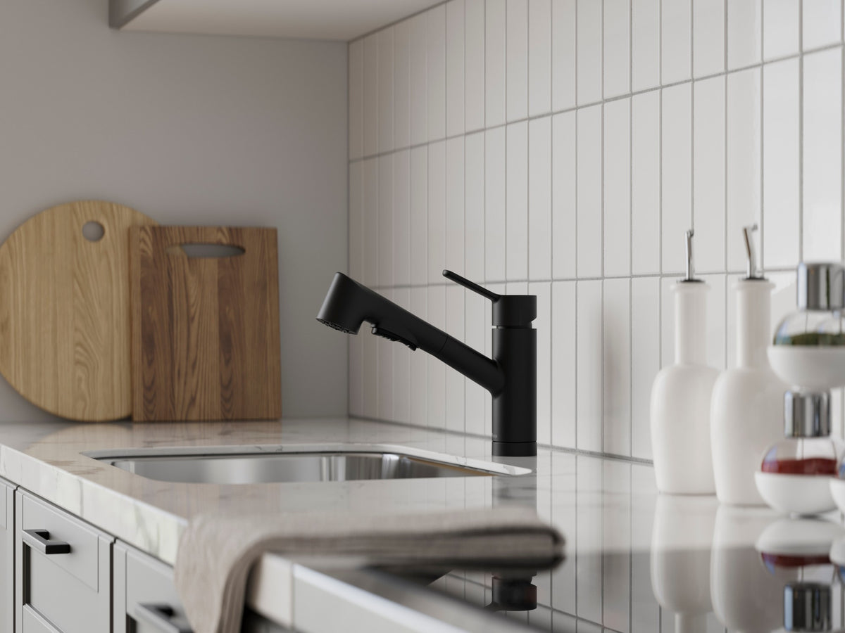 Pfister Pfirst Modern 1-Handle Pull-Out Kitchen Faucet in Spot Defense Matte Black - view 3