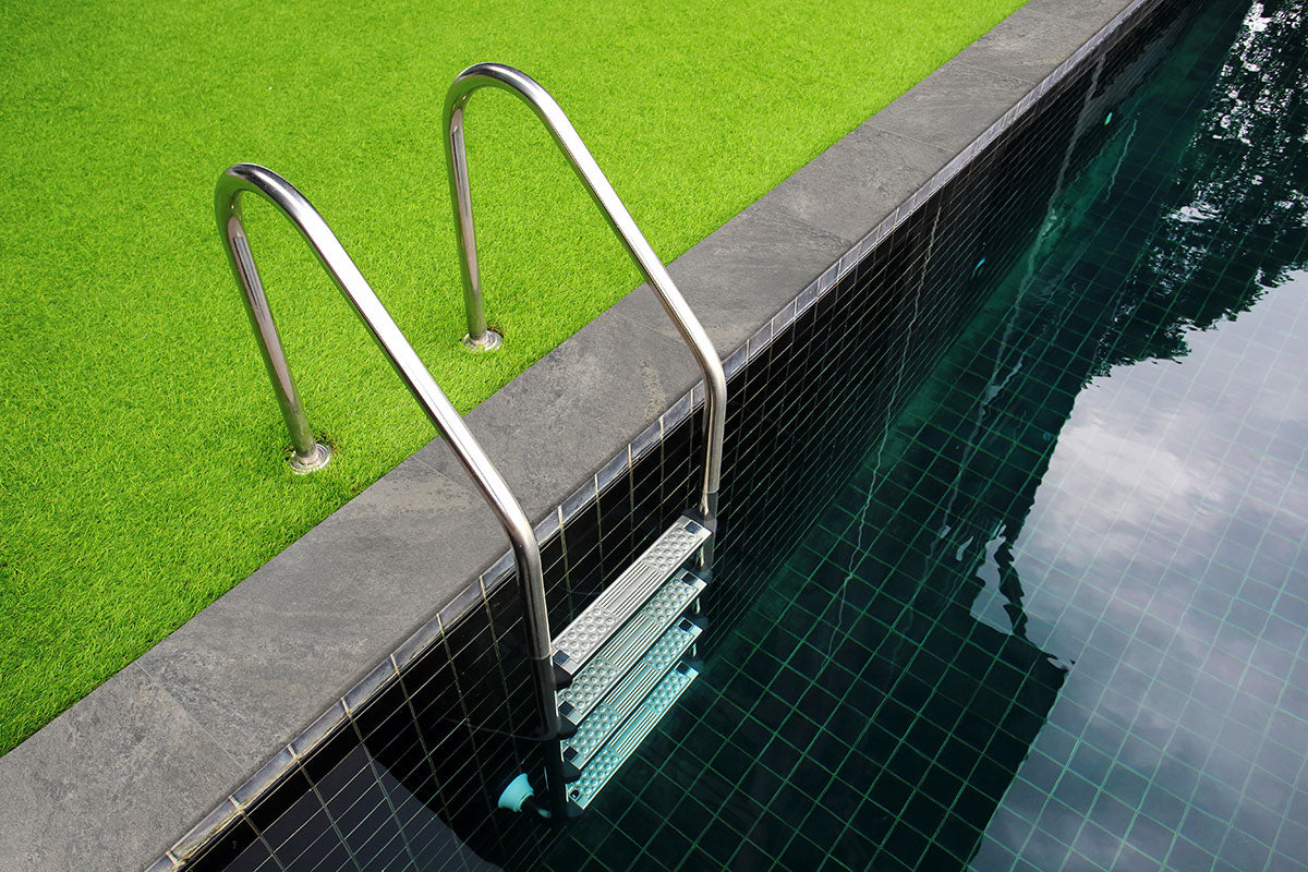 MSI Quarzo Gray 13 x 24 Matte Porcelain pool coping (LCOPNQUAGRA1324) – MSI room scene