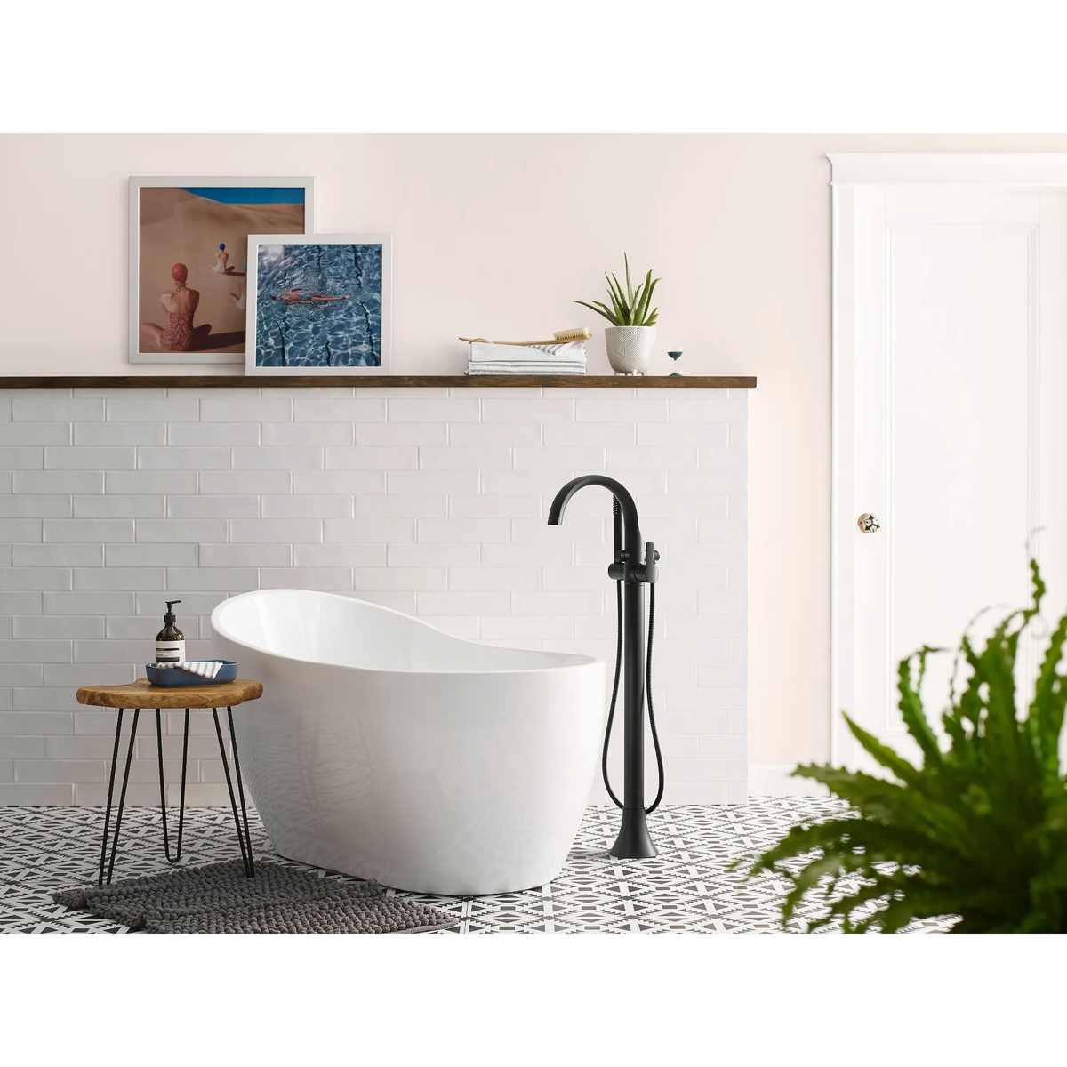 Moen Doux Single-Handle Tub Filler With Hand Shower S3105 in Matte Black (S3105BL) - view 3