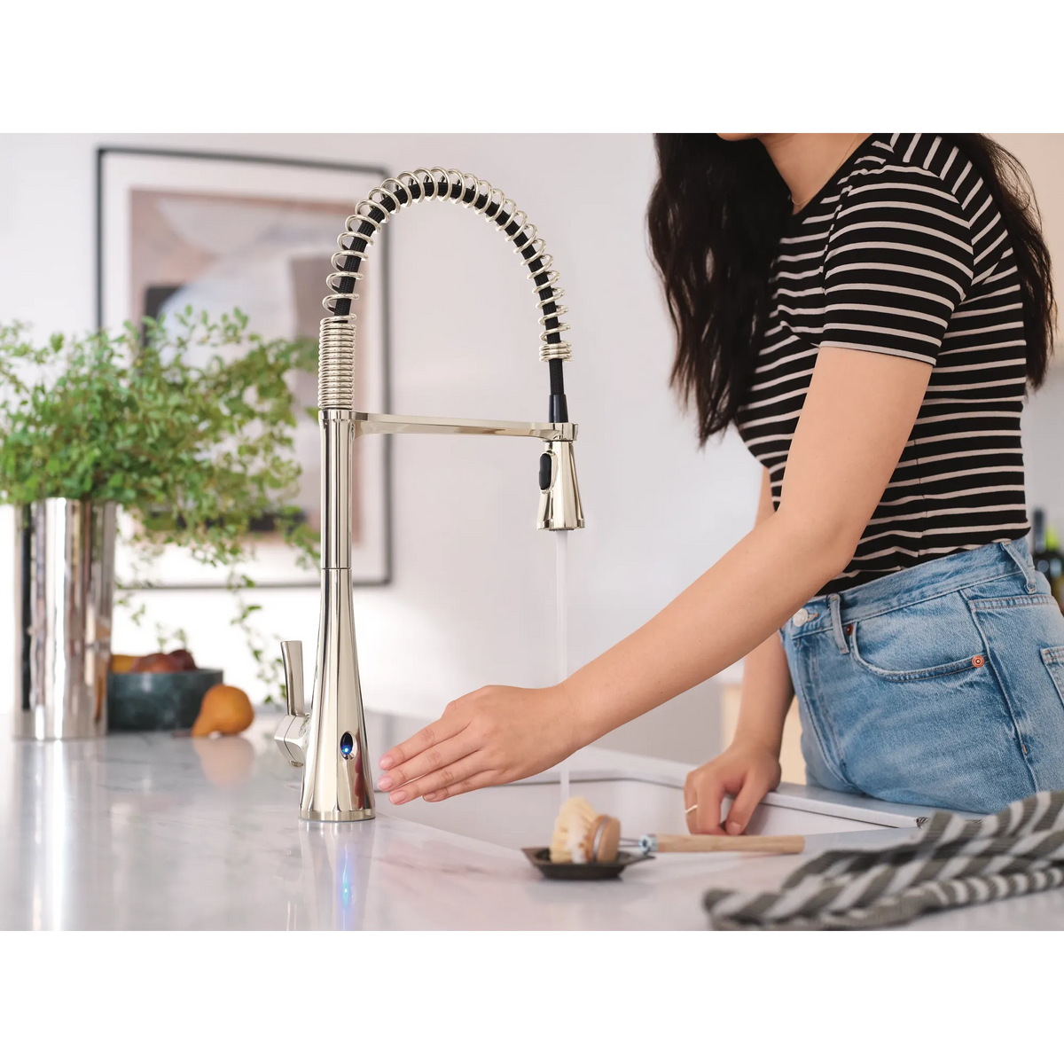 Moen Sinema MotionSense Wave Single-Sensor Single-Handle High-Arc Pre-Rinse Spring Pulldown Kitchen Faucet S5235EW in Polished Nickel (S5235EWNL) - view 3