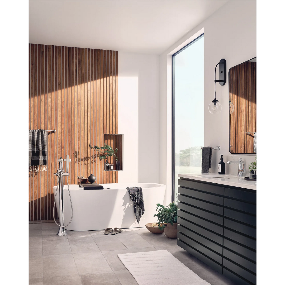 Moen Flara Single-Handle Tub Filler With Hand Shower S931 in Chrome (S931) - view 3