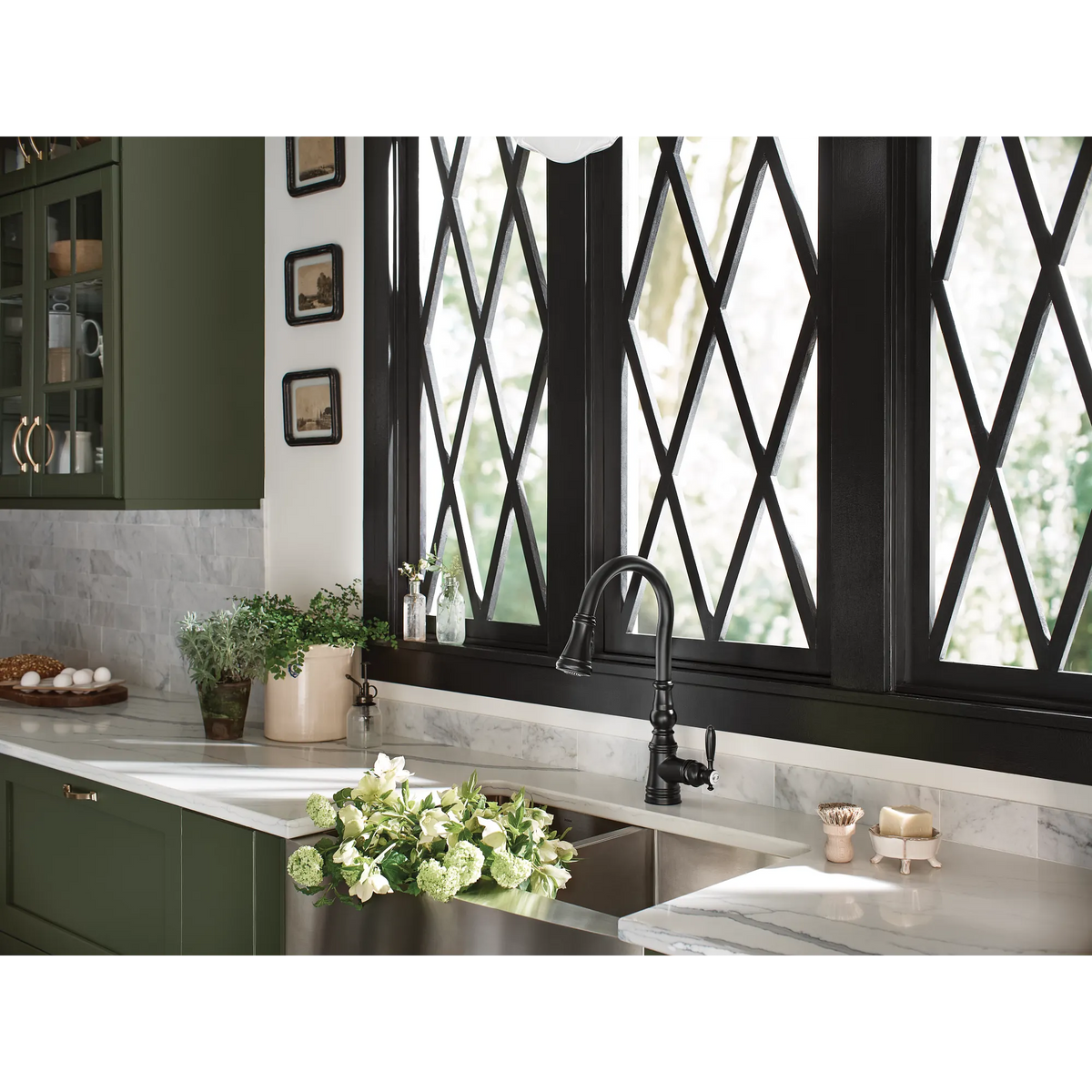 Moen Weymouth Single-Handle High-Arc Pulldown Kitchen Faucet S73004 in Matte Black (S73004BL) - view 2