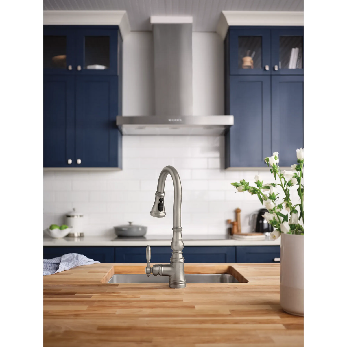 Moen Weymouth Single-Handle High-Arc Pulldown Kitchen Faucet S73004 in Spot Resist Stainless (S73004SRS) - view 2