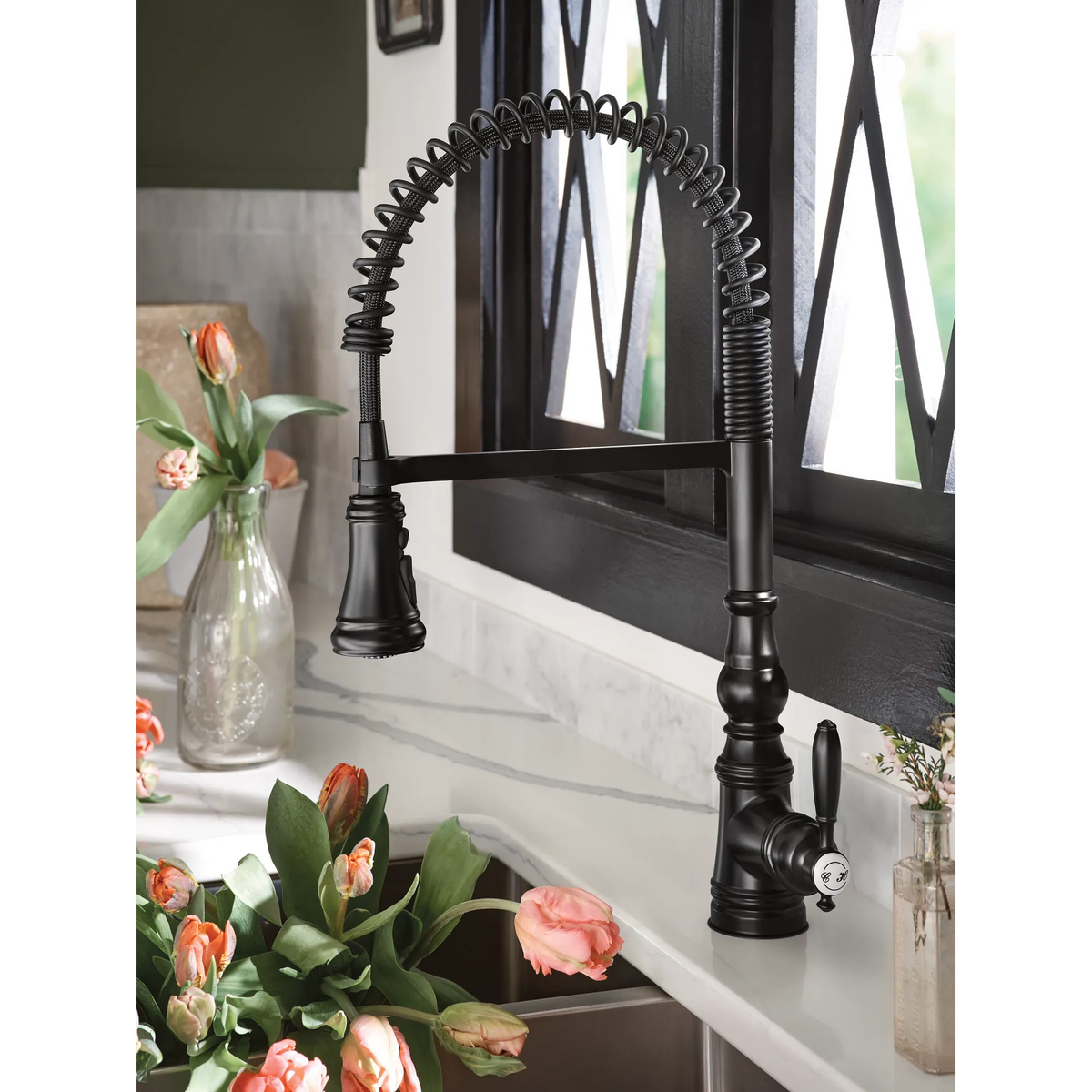 Moen Weymouth Single-Handle High-Arc Pulldown Kitchen Faucet S73104 in Matte Black (S73104BL) - view 2