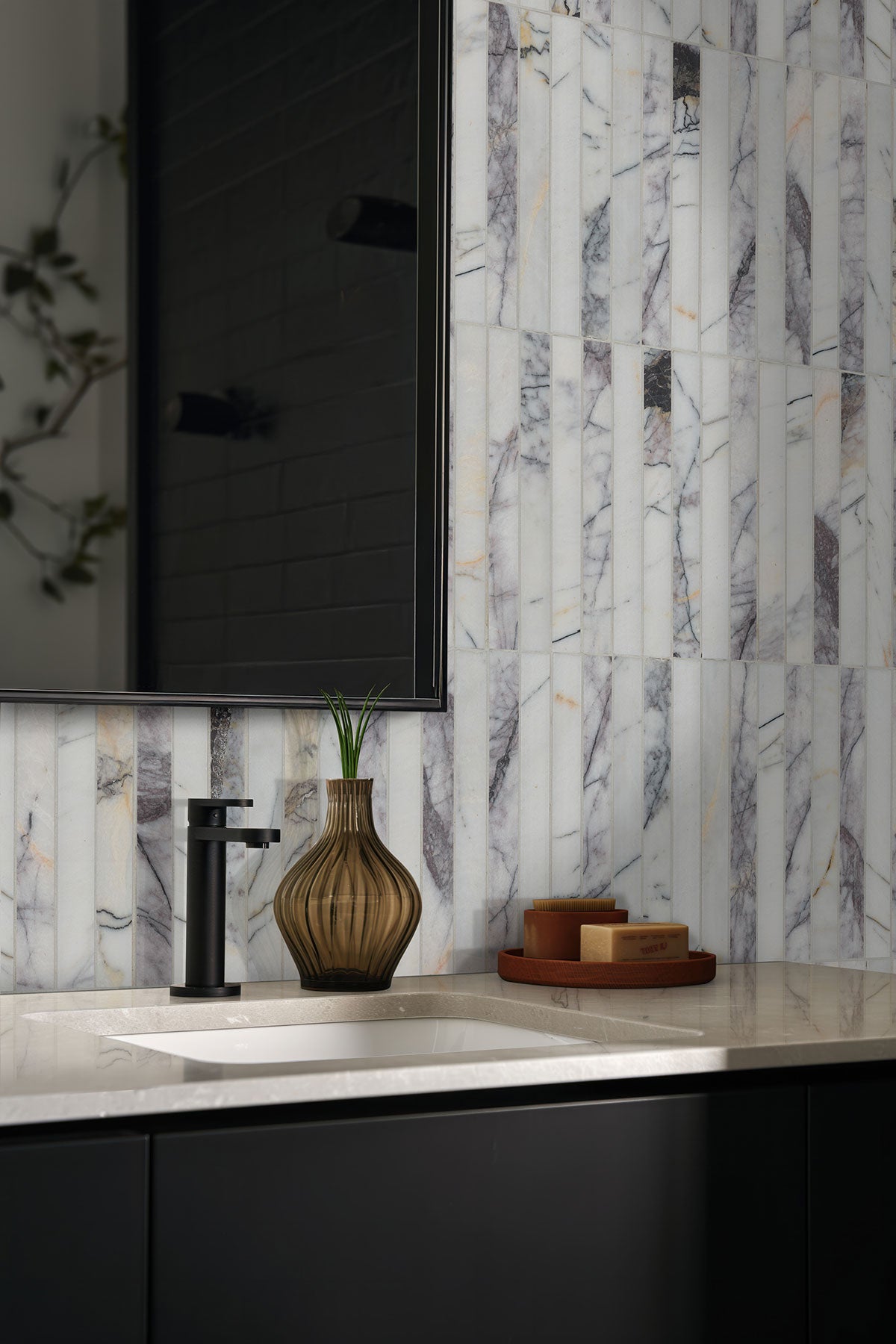 MSI Scollopini Lilac Pattern Honed Marble mosaic (SMOT-SCOLILA-HON13MM) – MSI room scene
