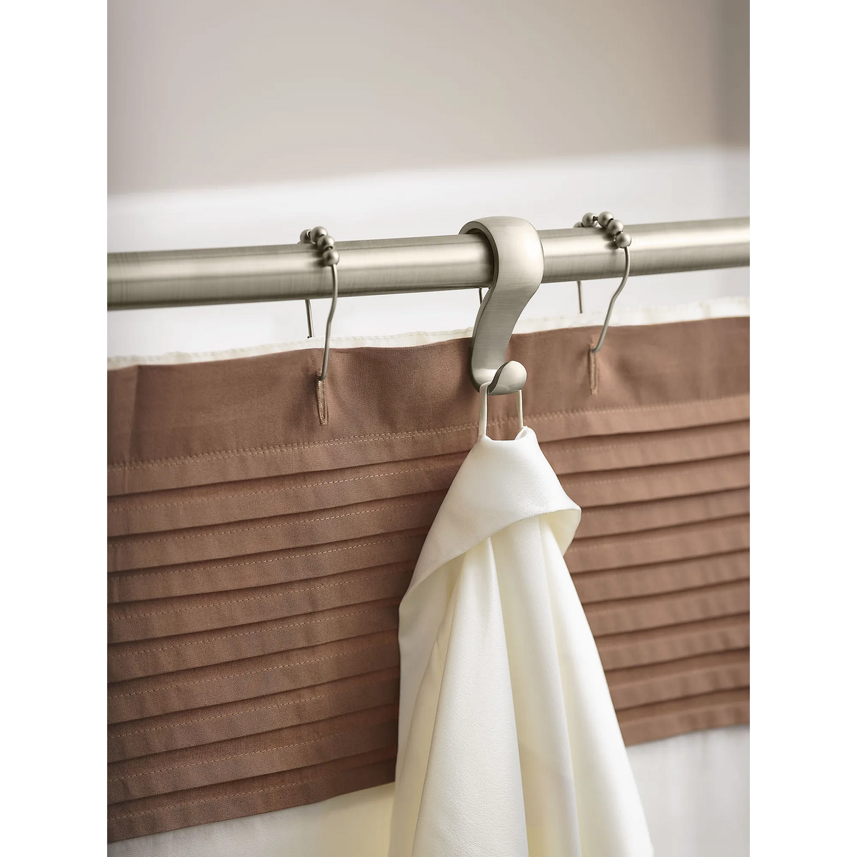 Moen Shower Curtain Rings SR2100 in Brushed Nickel (SR2100BN) - view 8