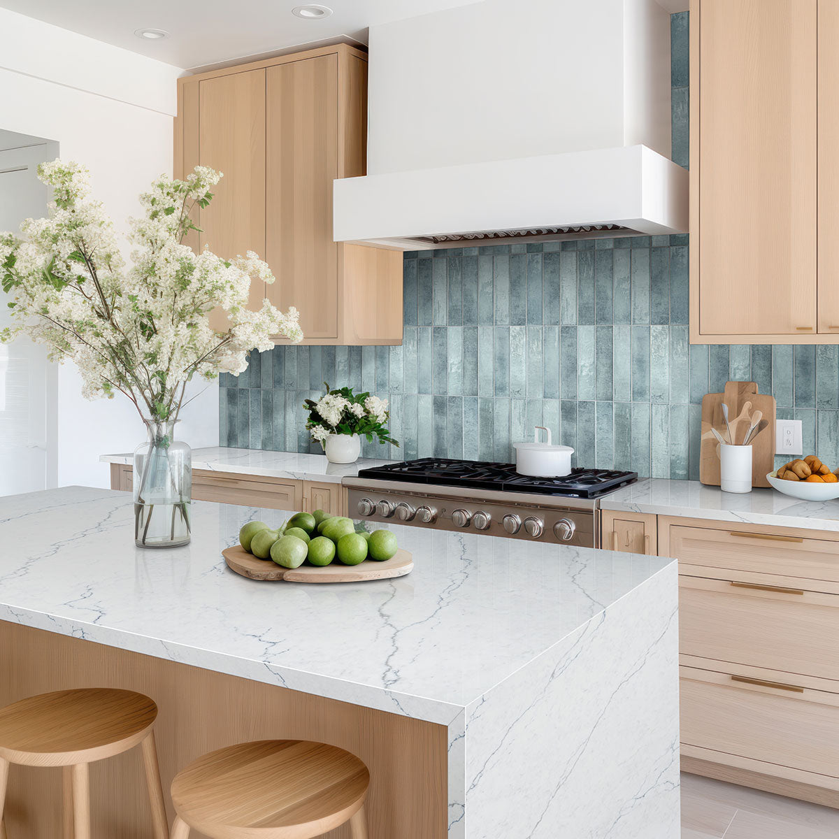 MSI Stella Oceano 2 x 10 Glossy Porcelain tile (NSTEOCE2X10G) – MSI room scene (kitchen)