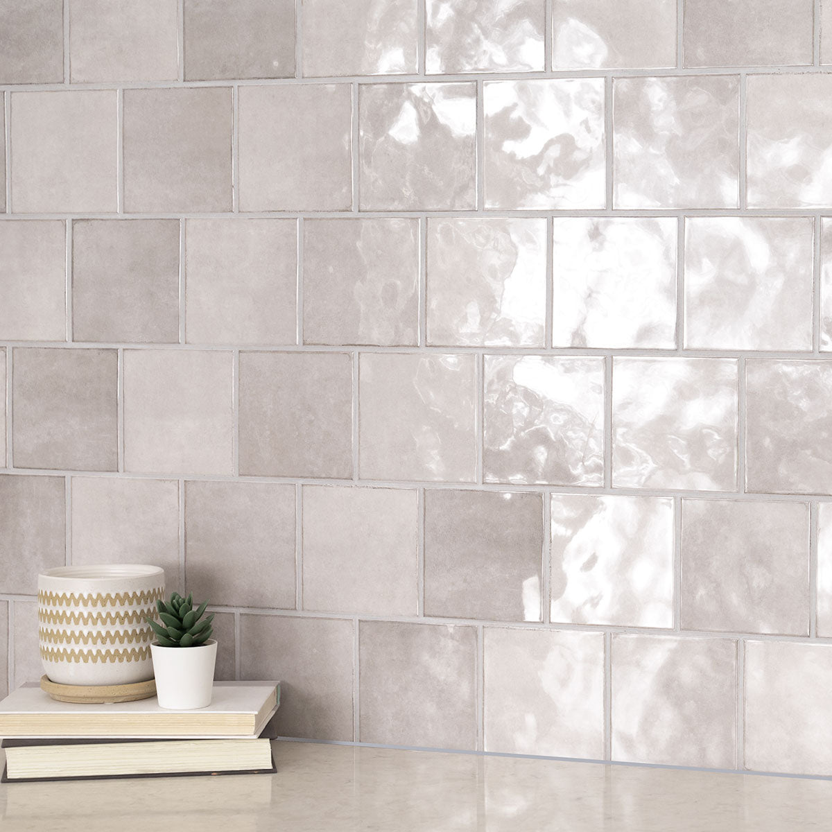MSI Renzo Sterling 5 x 5 Glossy Ceramic tile (NRENSTE5X5) – MSI room scene