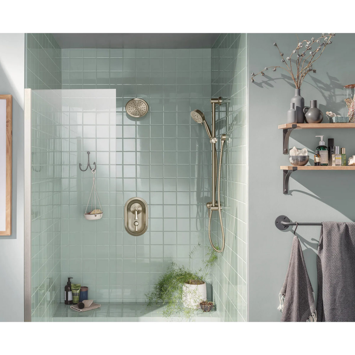 Moen Wynford Posi-Temp with Diverter Valve Trim T4500 in Brushed Nickel (T4500BN) - view 3