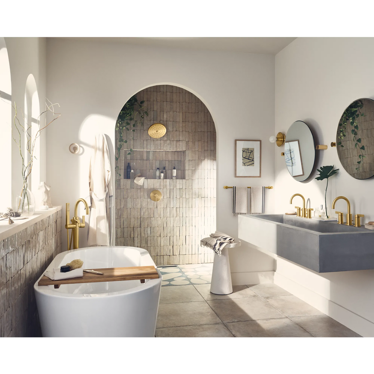 Moen Cia Single-Handle Tub Filler With Hand Shower 615 in Brushed Gold (615BG) - view 2