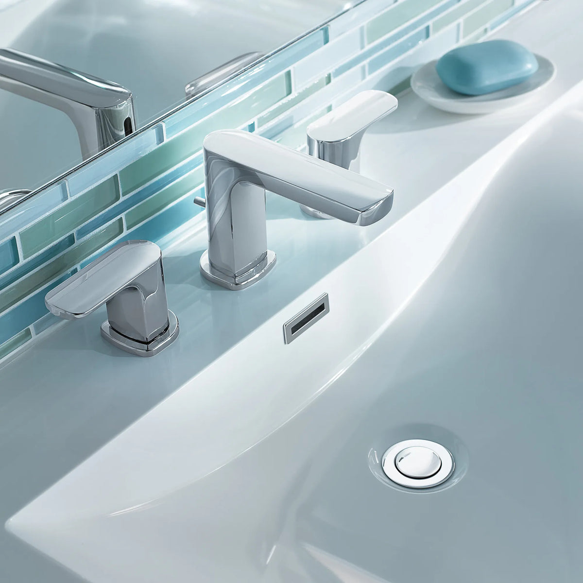 Moen Rizon Two-Handle Low-Arc Bathroom Faucet T6920 in Chrome (T6920) - view 3
