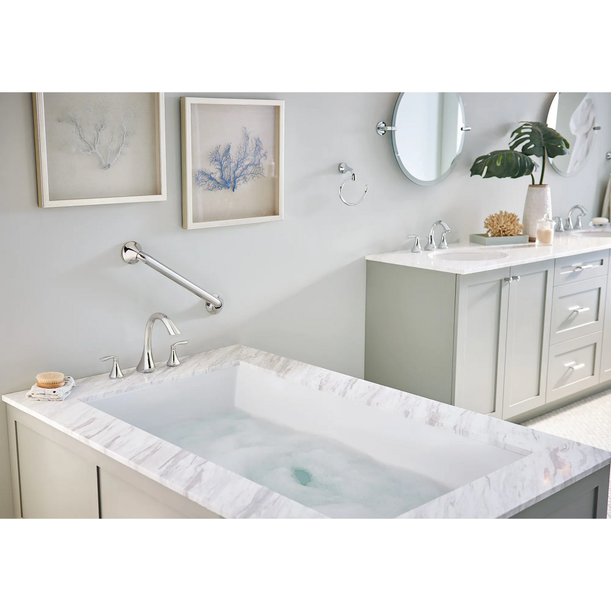 Moen Eva 18" Designer Grab Bar YG2818 in Chrome (YG2818CH) - view 9