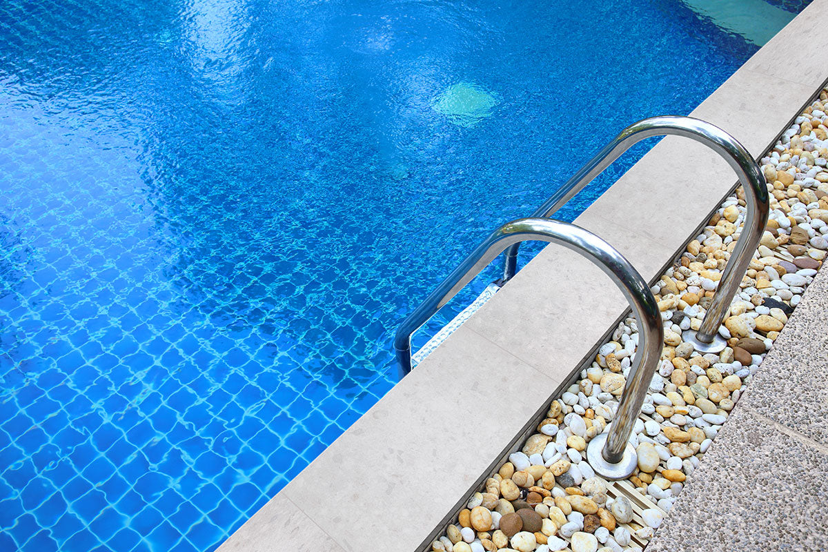 MSI Terrazo Glacier 24 x 24 Matte Porcelain paver (LPAVNTERGLA2424) – MSI room scene