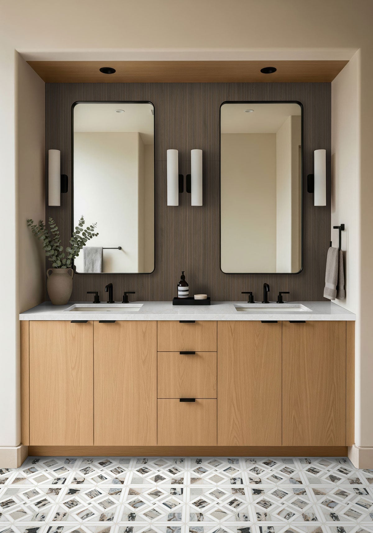 MSI Tessere Pattern Polished Marble mosaic (SMOT-TESSER-POL8MM) – MSI room scene (bathroom)