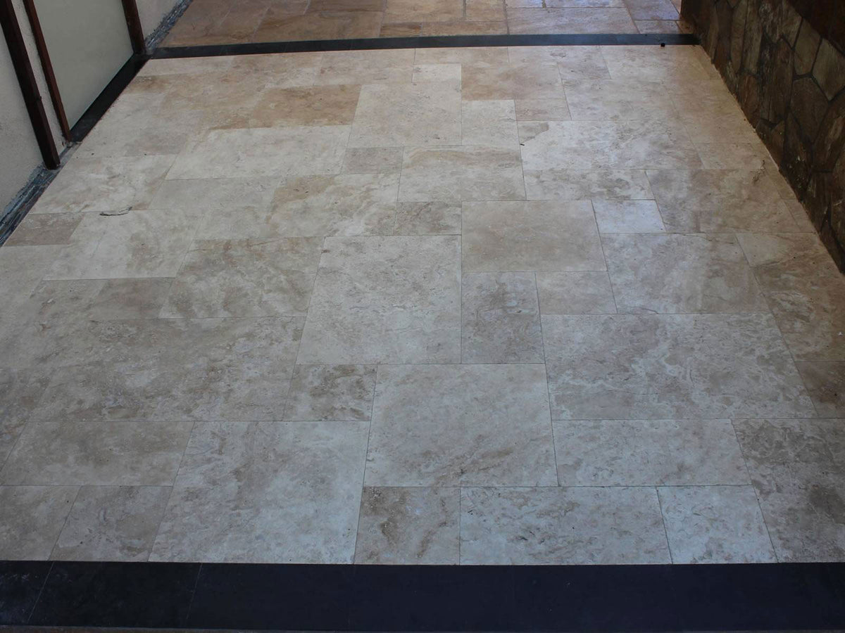 MSI Tuscany Beige 18 x 18 Honed Travertine tile (TTBEIG1818HF) – MSI room scene