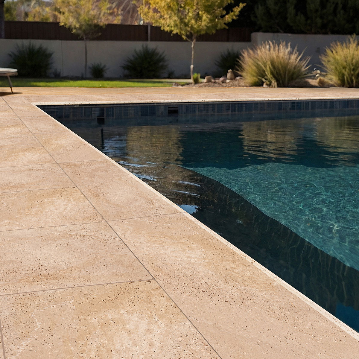 MSI Tuscany Ivory natural stone pavers 16 x 24 (LPAVTIVO1624T)