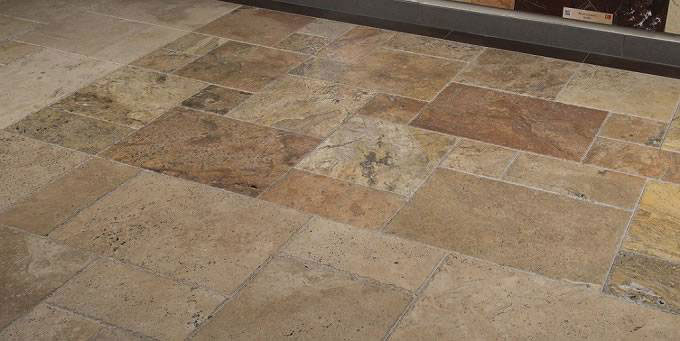 MSI Tuscany Scabas Tumbled Travertine tile (TTSCAB-PAT-TUM) – MSI room scene