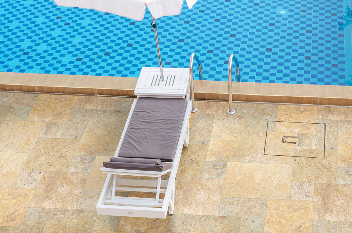 MSI Tuscany Scabas Tumbled Travertine tile (TTSCAB-PAT-TUM) – MSI room scene